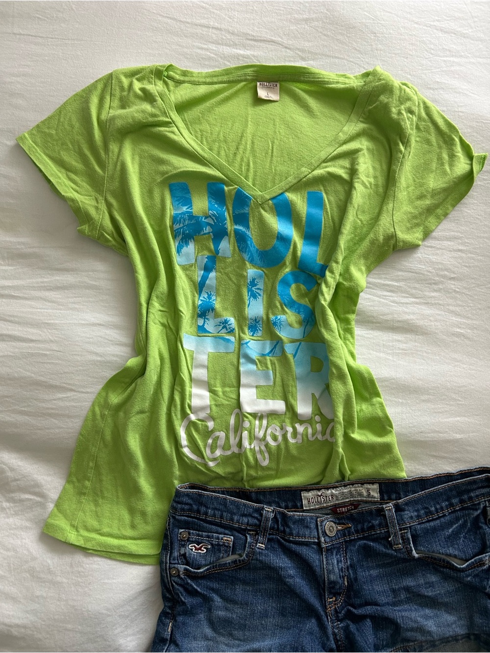 Hollister Women's V-Neck Graphic Tee - Bright Lime Green with Blue & White Print